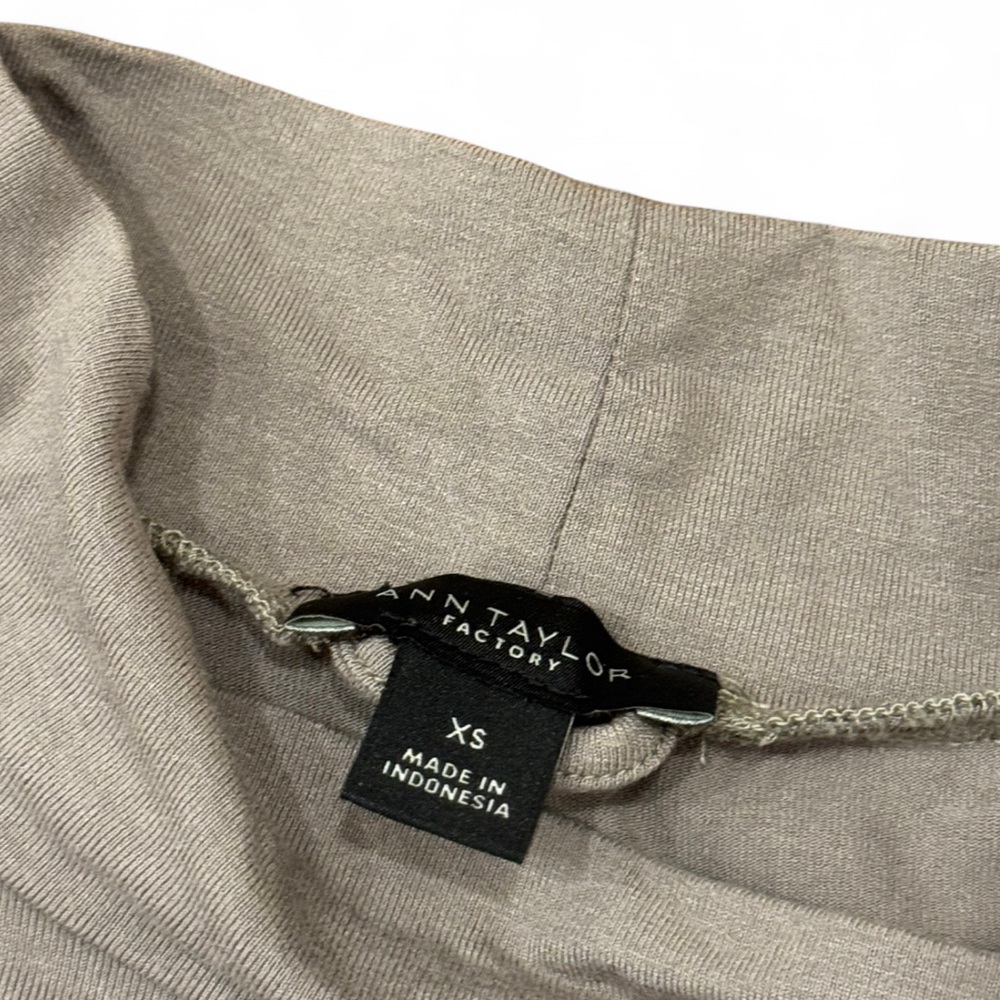 Ann Taylor Factory Taupe Turtleneck Top - Picture 4 of 6